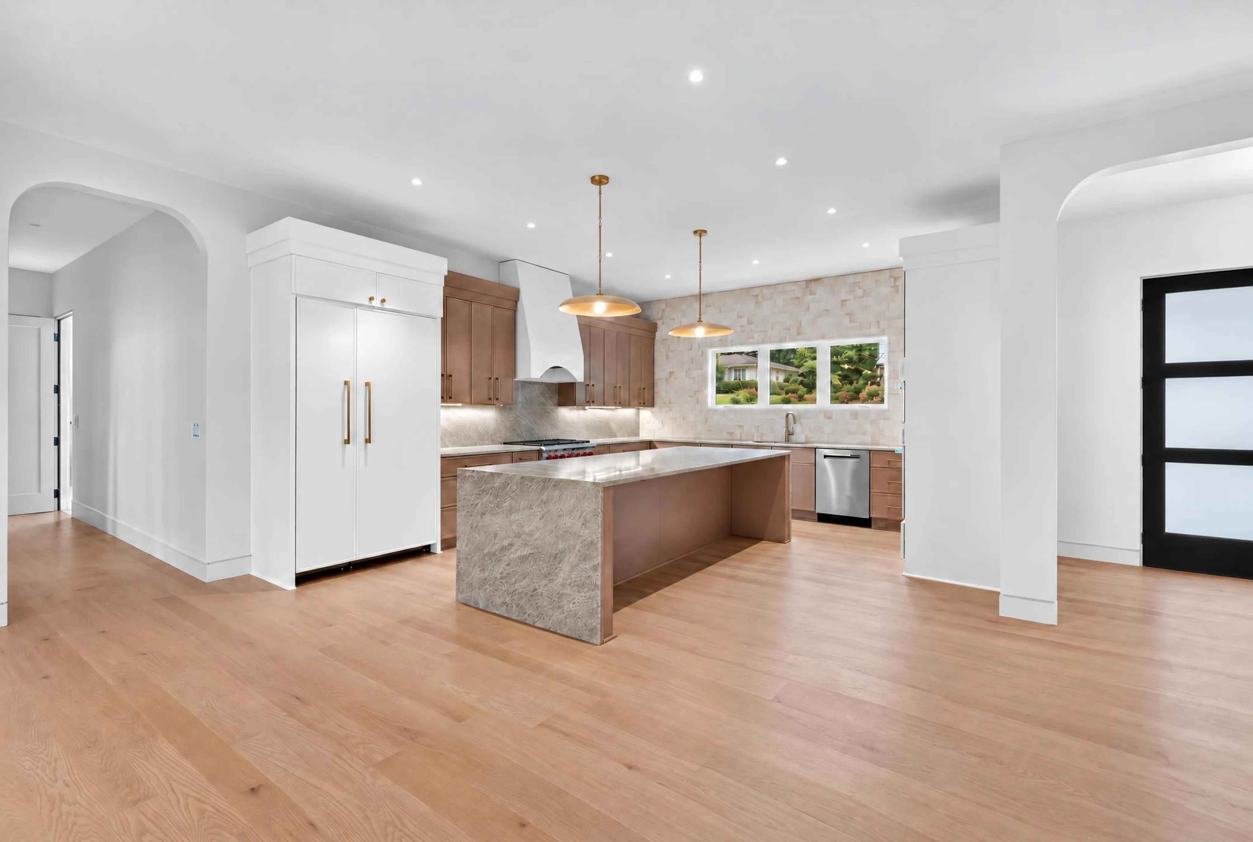 Real estate listing photo by Manor Media