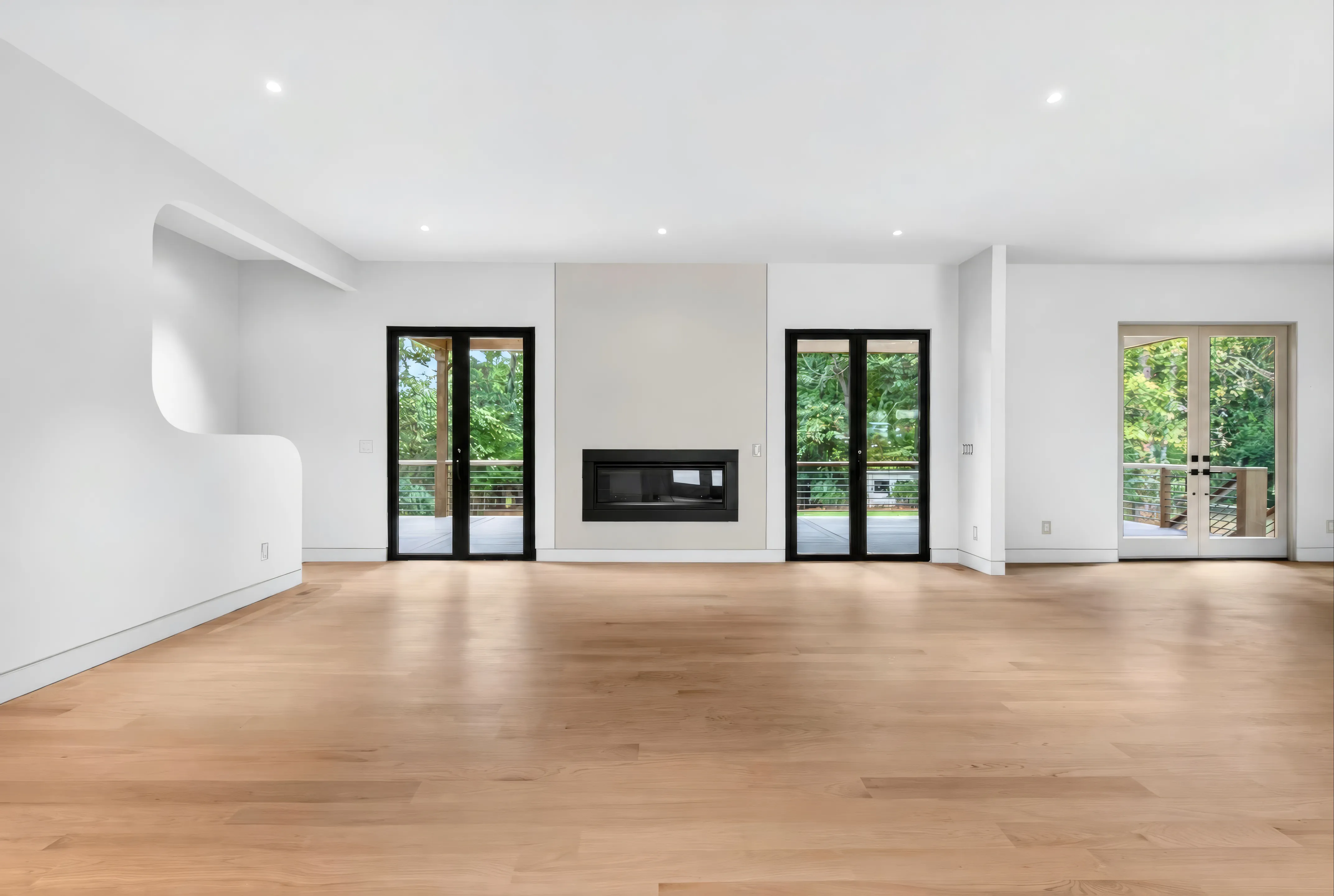 Real estate listing photo by Manor Media