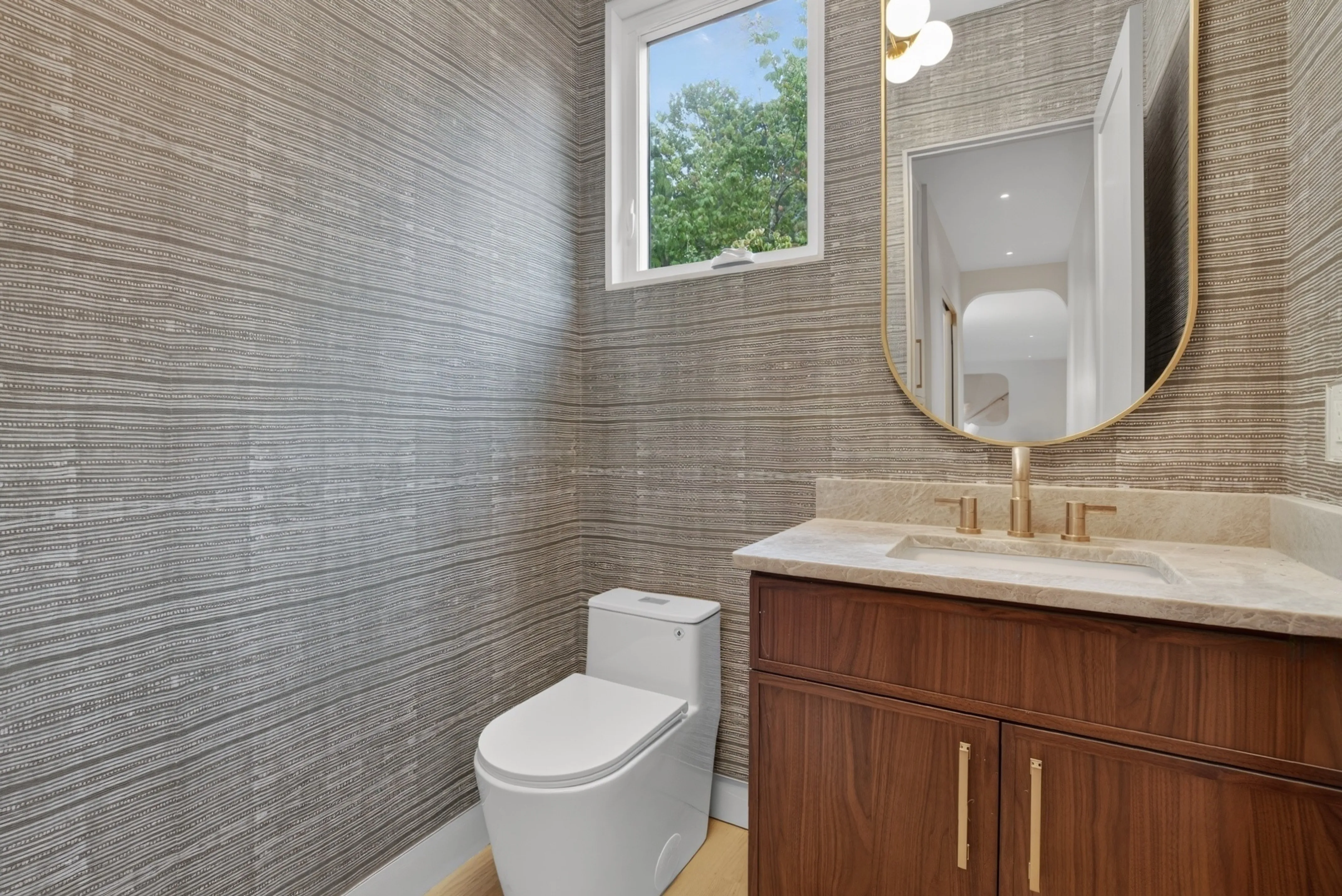 Real estate listing photo by Manor Media