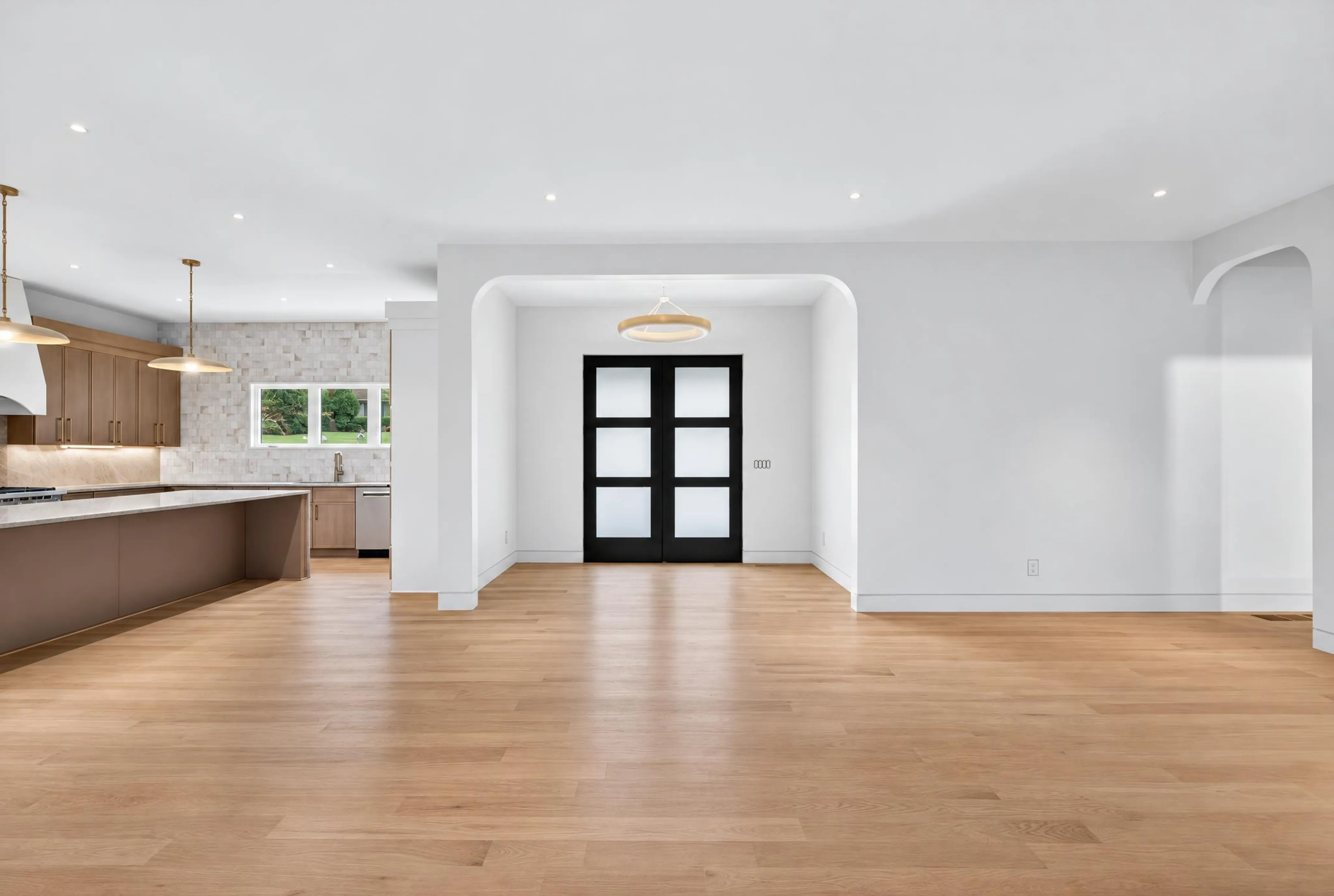 Real estate listing photo by Manor Media