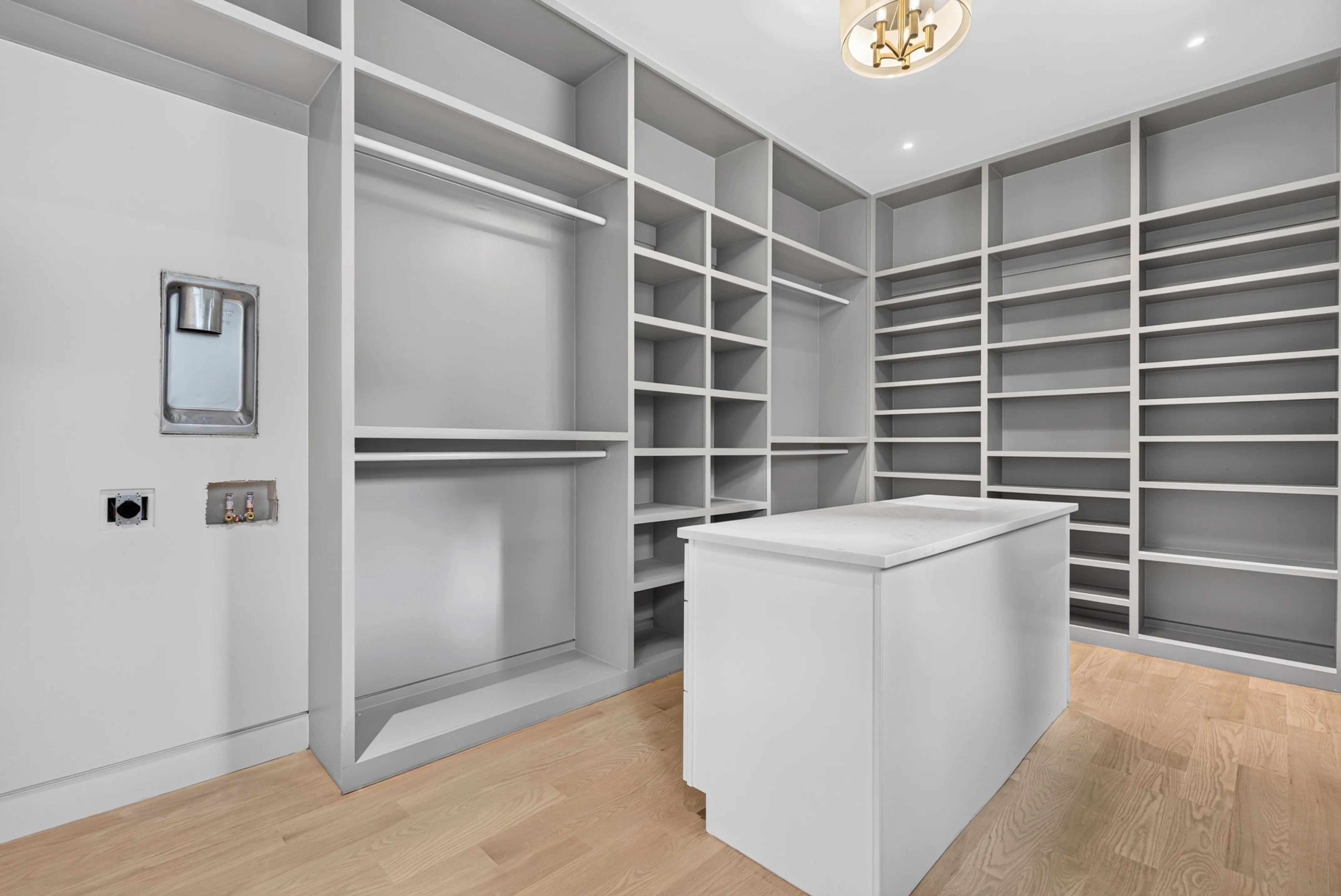Real estate listing photo by Manor Media