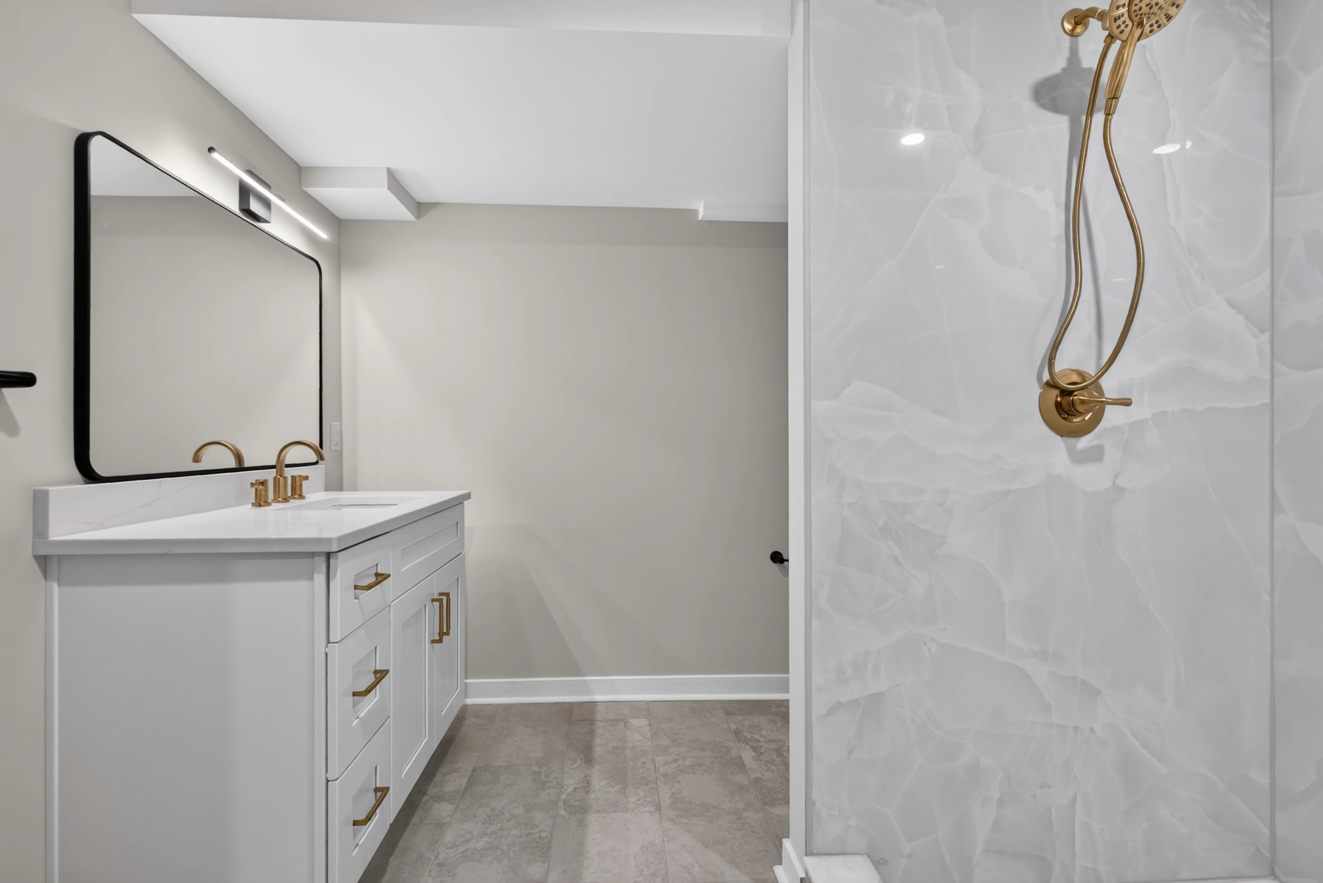 Real estate listing photo by Manor Media