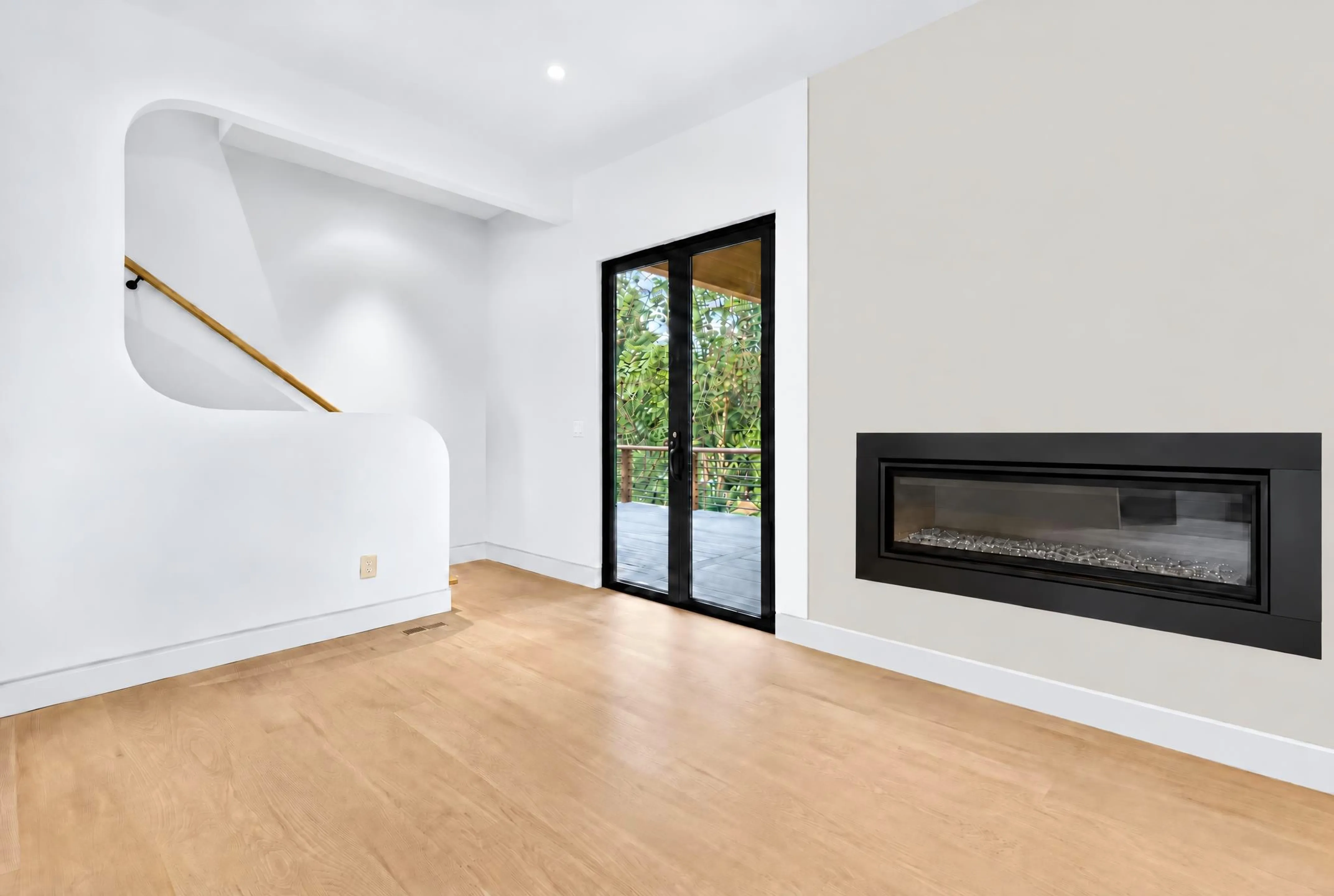 Real estate listing photo by Manor Media