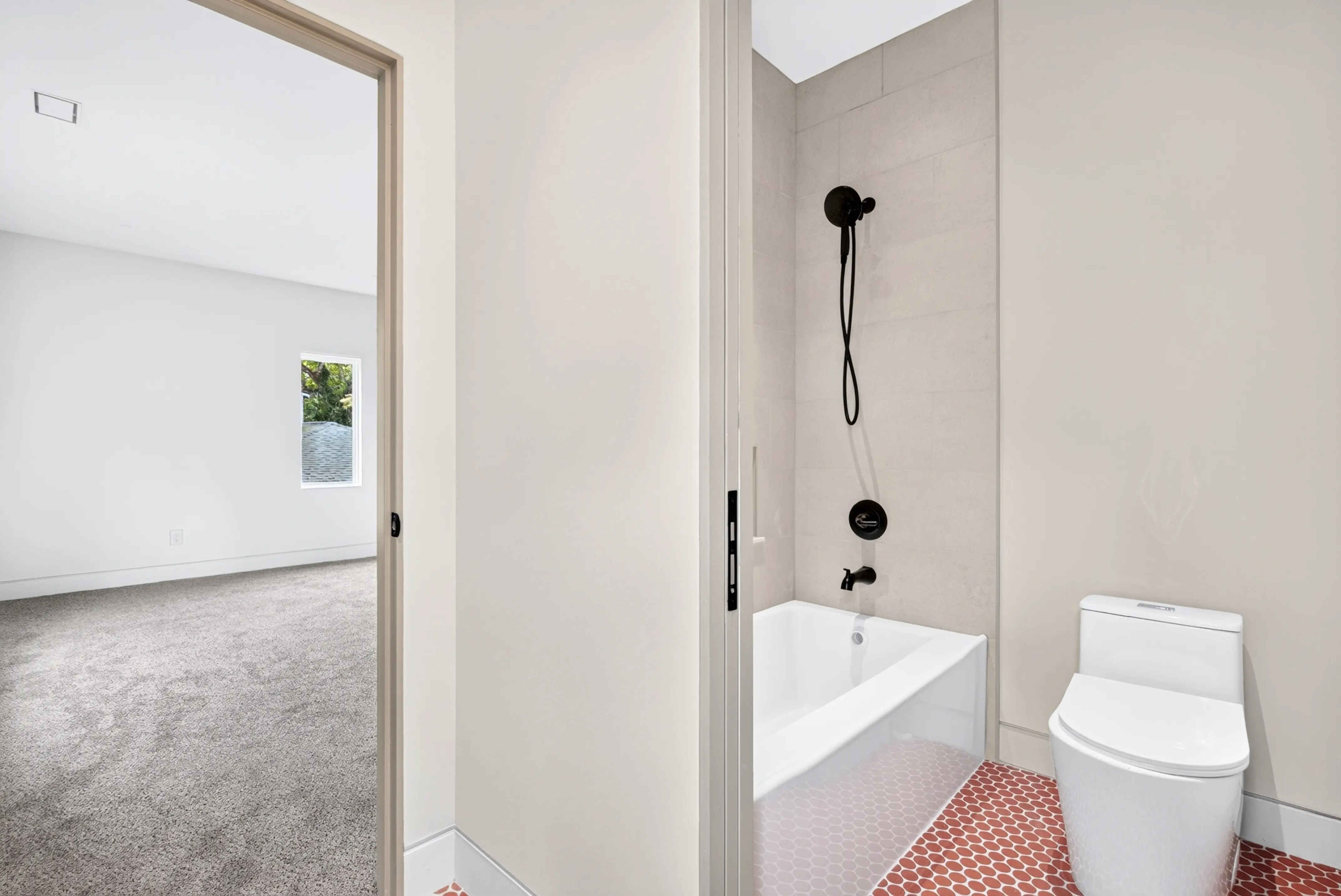 Real estate listing photo by Manor Media