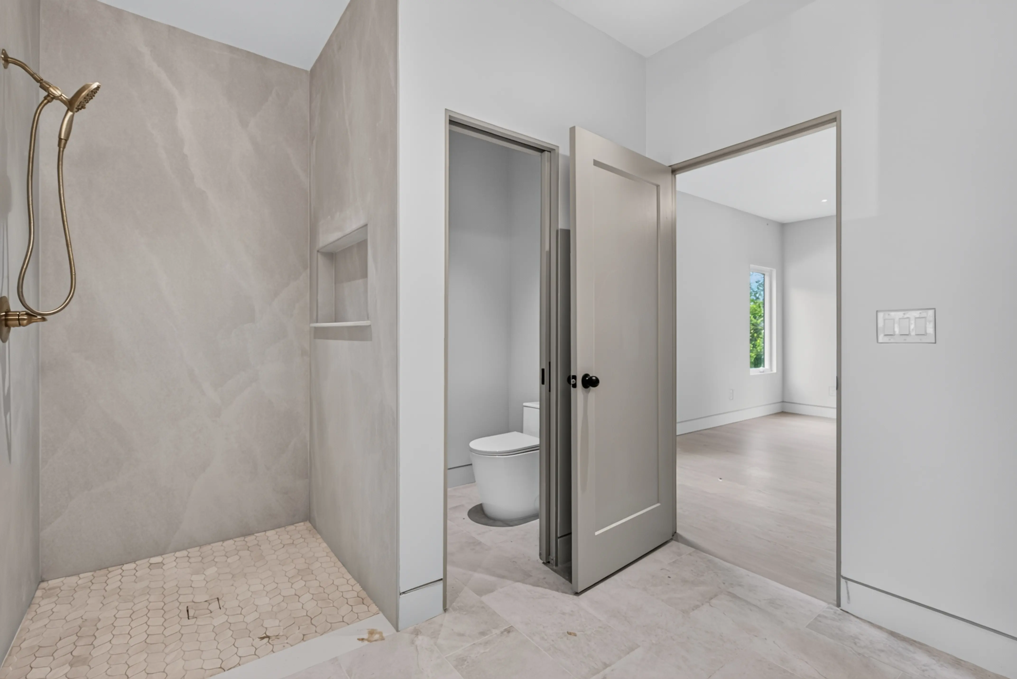 Real estate listing photo by Manor Media