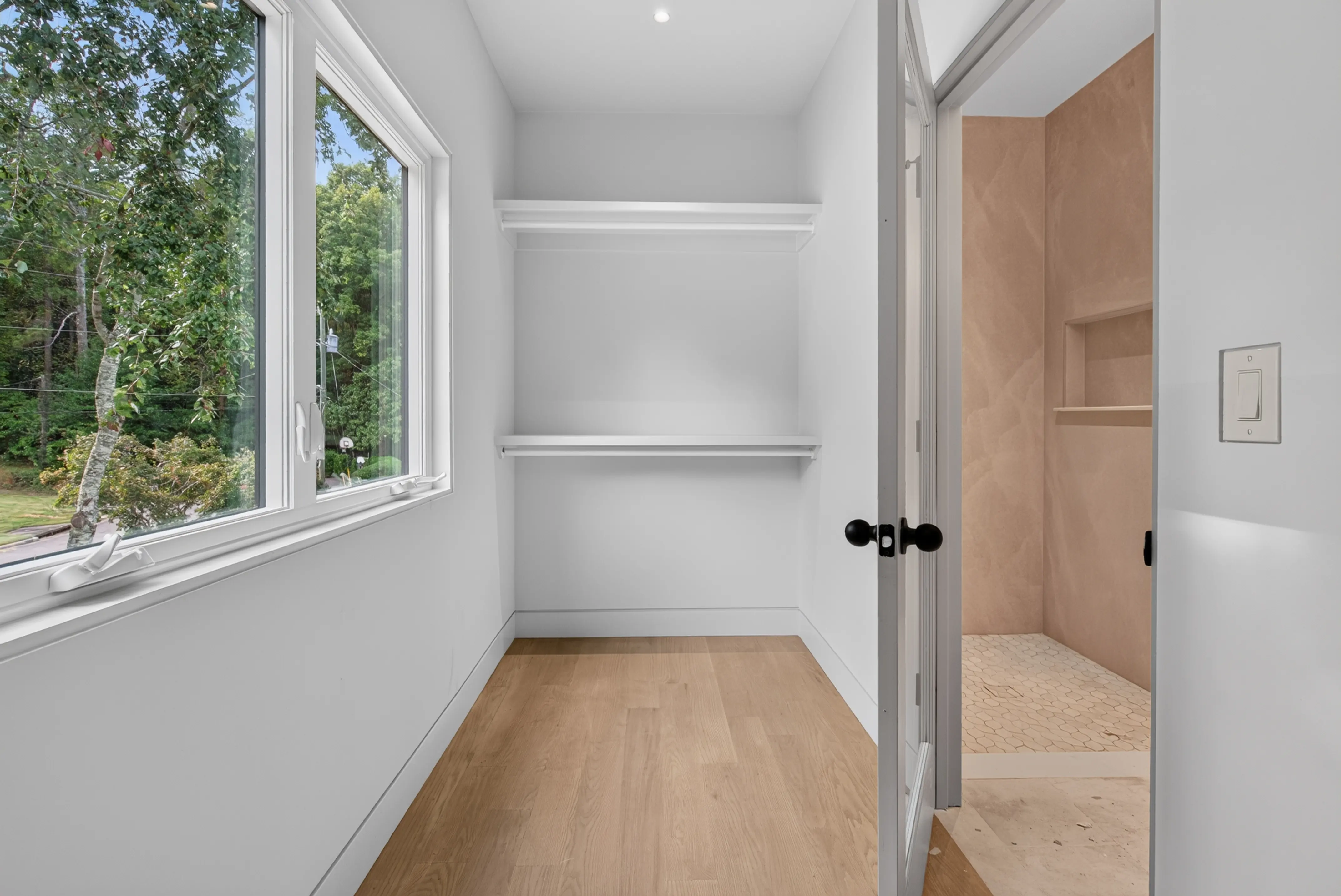 Real estate listing photo by Manor Media